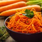 Salata od ribanog celera i mrkve